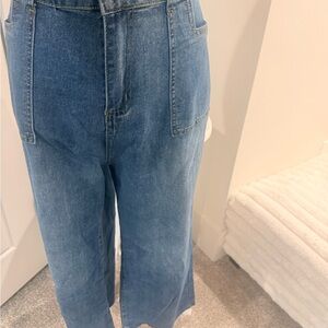 Hungson Wide Legged Cropped Denim Jeans